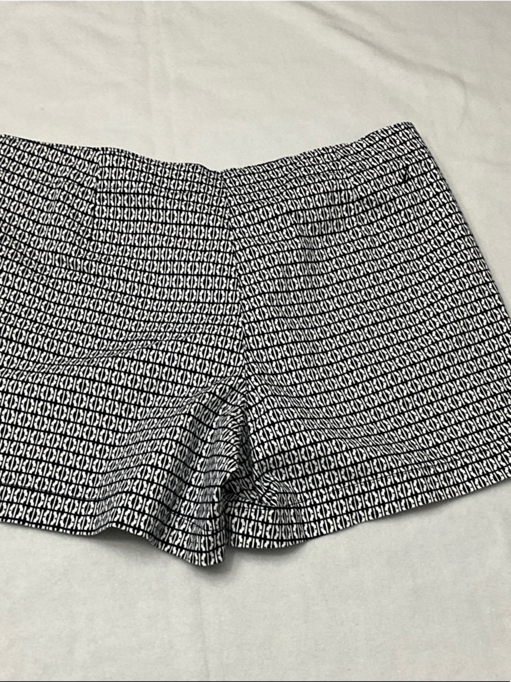 Nautica Black and White women’s flat front shorts-16 - Picture 6 of 8